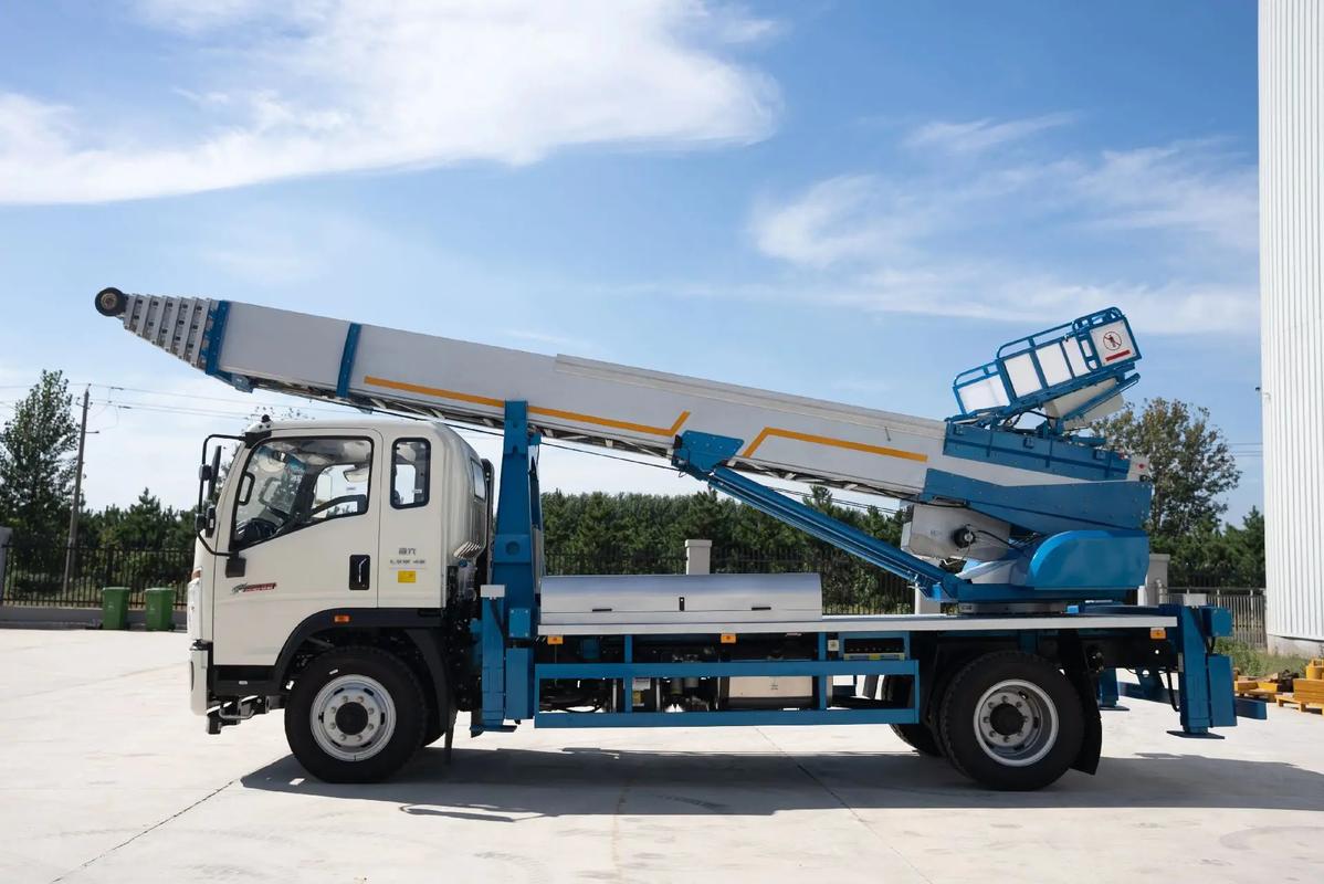 普宁云梯上料车租赁费用