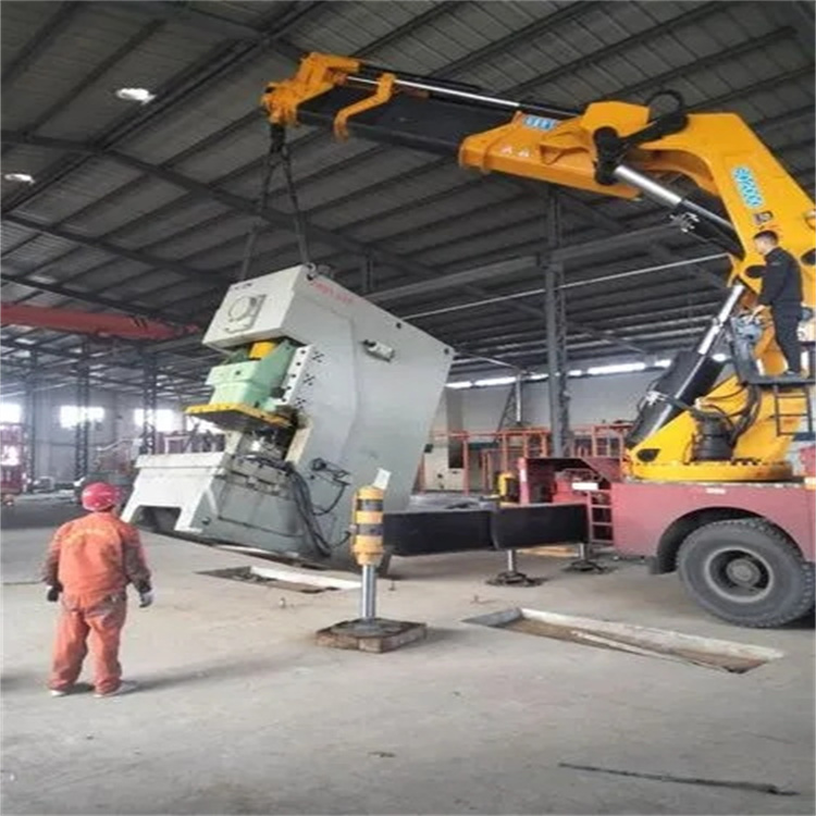 普宁80吨折臂吊车出租附近电话