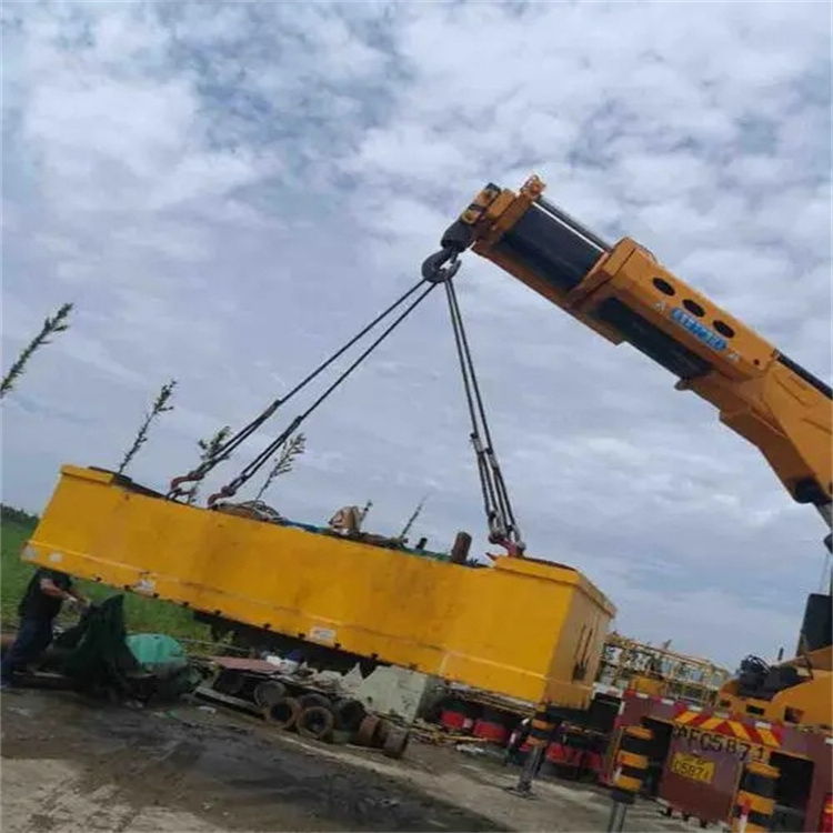 普宁随车吊吊集装箱怎么吊